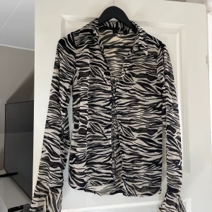 Skjorta från bikbok - Aldrig använt