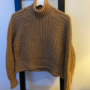 Stickad tröja - 💞💞