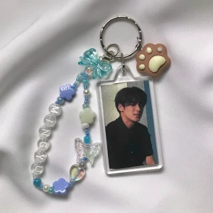 MINGYU SEVENTEEN KPOP KEYCHAIN - Handgjord seventeen merch 💖 kan även göra customs till andra grupper/medlemmar🌸 dma för gratis frakt med frimärke (icke spårbar). Finns bara en av varje!