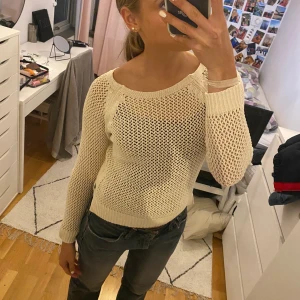 Stickad tröja  - Superfin stickad tröja från Maison Scotch i nyskick!! Strl 1, skulle säga xs-s💕