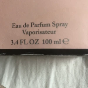 Juice parfym  - Säljer en oanvänd juicy couture med original kartong. Säljer för jag inte använder den för jag har en annan. ☺️