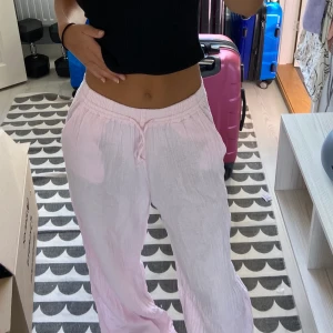 Linne byxor  - Jätte fina ljus rosa linne byxor, Stl 34💞