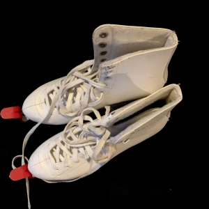 Konståknings skridskor  - Skridskor för konståkning av Märket tecno 