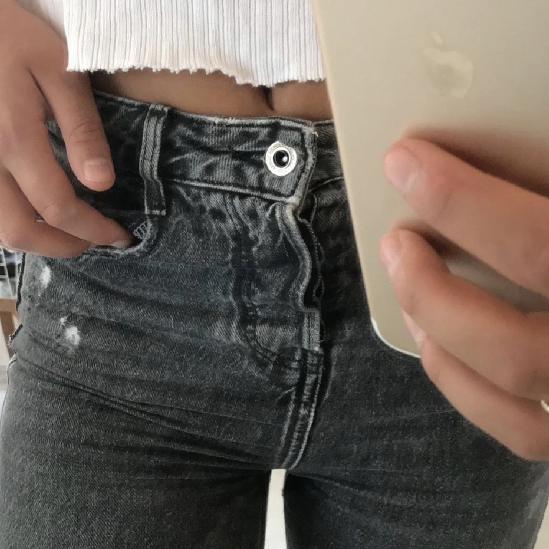 Mörkgråa/svarta jeans från zara  - 90