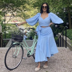 Set från adoore  - set med kjol & topp Helt nytt aldrig använt  Storlek 36 på topp & 34 på kjolen!!