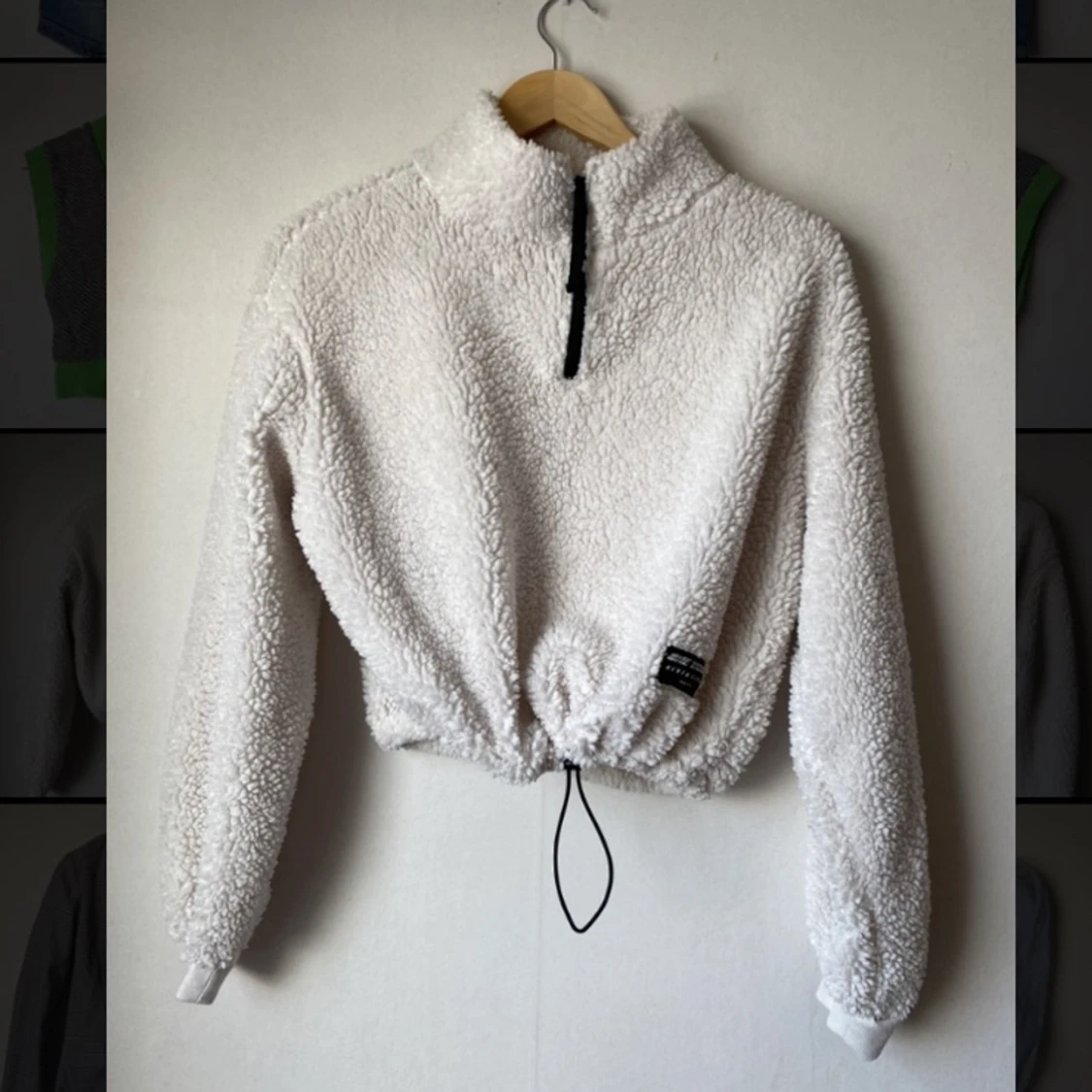 Divided x H&M cozy cropped jumper in white - 90