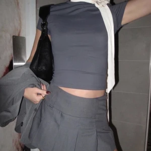 Personlig stil bundle  - Vill du ha liknande kläder? Skriv privat så kan du få en personlig style ”bundle” med unika second hand plagg och accessoarer💕 