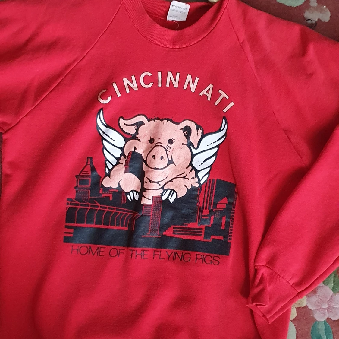 Unisex tröja home of flying pigs