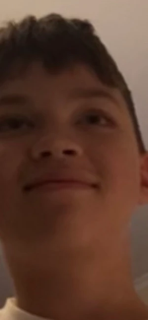 Otroligt orolig person2 - Jag säljer nu min rara Lars-Åke eftersom att jag inte har någon nytta av honom längre. Han är lite orolig av sig (dvs motsatsen till rolig.) Men annars i bra skick, han är bra på att bli sturdy men inget annat. (ni får inget om ni köper)