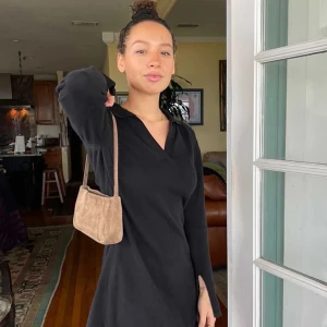 Getaway dress - Djerf Avenue - Den populära Getaway dress i nyskick! Inköpspris 1499kr! Perfeeekt vårklänning !! 💙