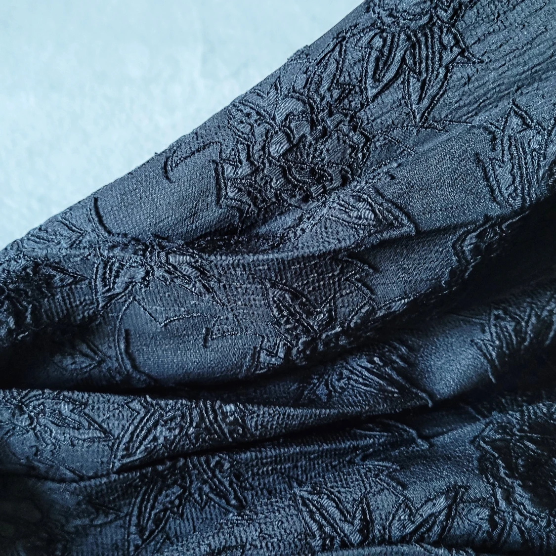 Veckad midikjol med rosor - 91