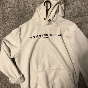 Tommy hilfiger  - Hoodie ifrån Tommy hilfiger i st xl 