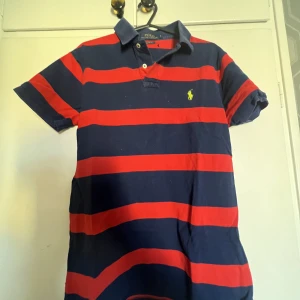 Ralph Lauren Piké  - Jävligt snygg piké knappt använd