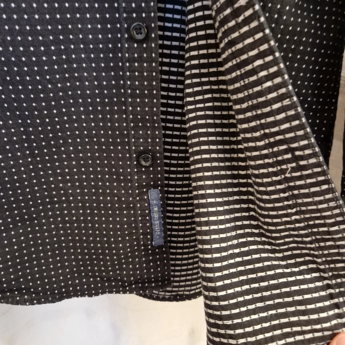 Black shirt with white dots - 91