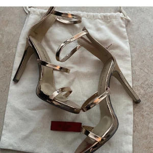 Heels  - Golden heels with stripes from boohoo.  Size:37  Worn only once  