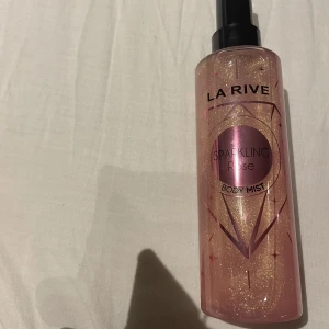 La rive body mist - En body mist som jag fick i present. Har redan en så säljer denna. 