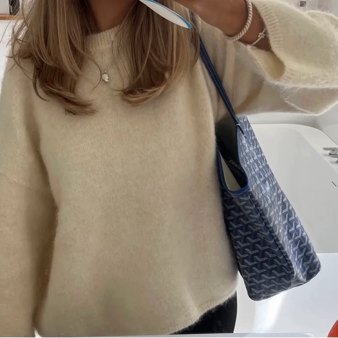 Stickad tröja i mohair