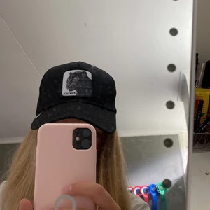 Panter keps  - Jätte fin! Säljer pga att jag inte tycker jag passar i den 