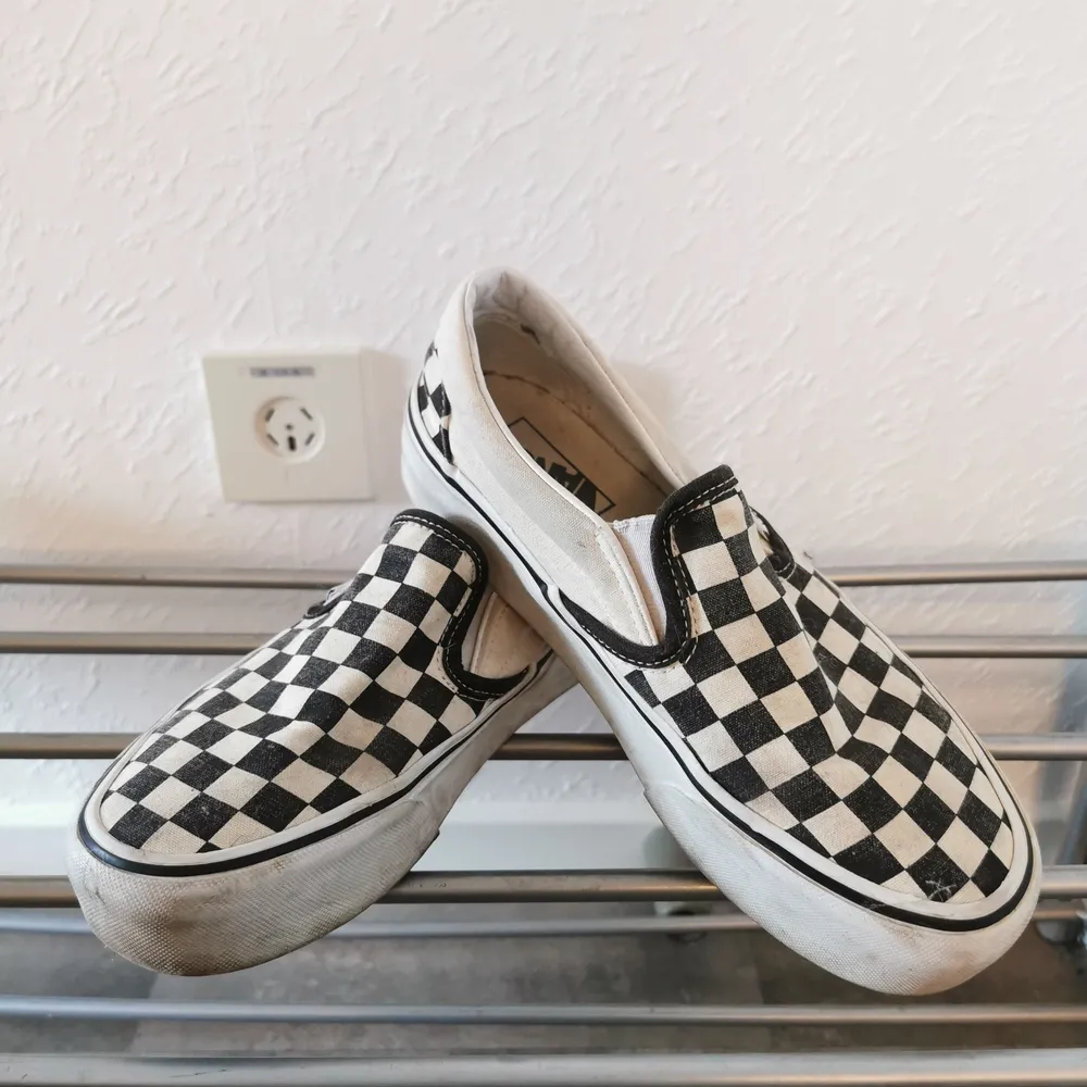 Vans, använda men ändå i bra sick. 70kr + frakt 🖤🤍. Skor.