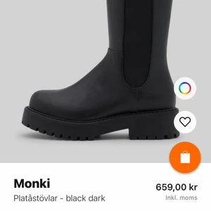 Monki Boots Strl. 38 - Hej! Jag tänkte göra en intressekoll på mina Moni Boots som jag köpte i våras. De är mycket sparsamt använda(syns knappt) då de är lite småa för mig. De når strax under knäna och köptes för 659. Jag tänker mig 500 kronor men priset är diskuterbart ❤️ fler 