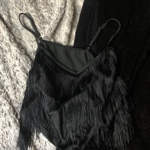 Svart linne - Linne med fransar på🖤 Helt ny!