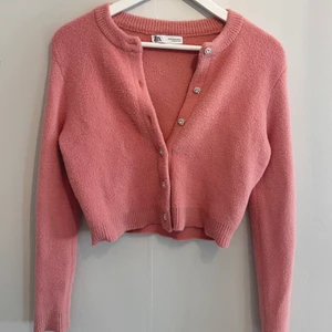 kofta  - söt rosa kofta i bra skick💗