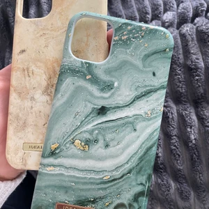 Mobilskal från ideal of sweden  - Två skal från ideal of sweden. Gröna = 100kr gula = 80kr gratis frakt! Både tillsammans kostar 160kr inkl frakt💗