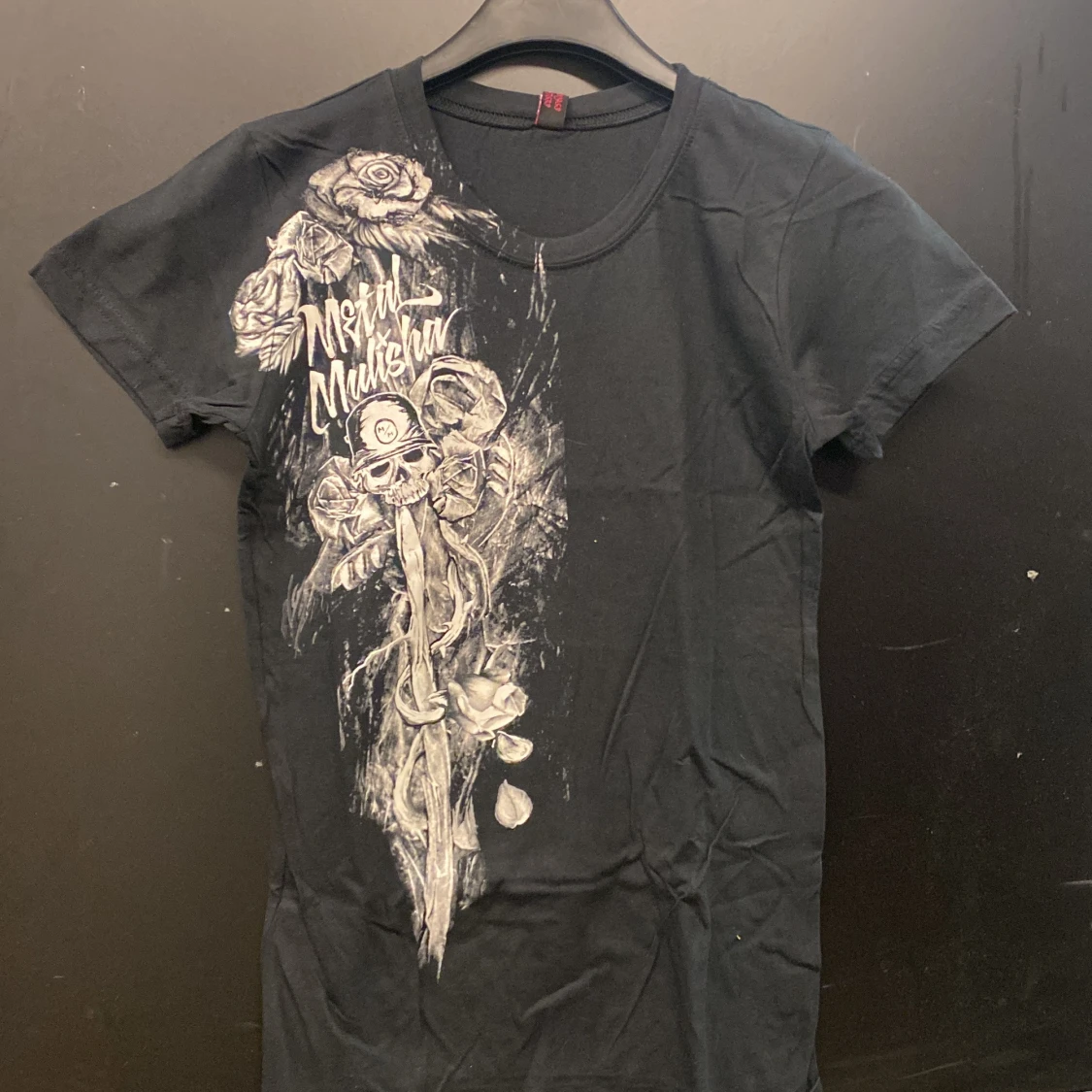 T-shirt metal