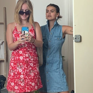 Flower red and pink halter neck dress  - Jätte fin klänning 