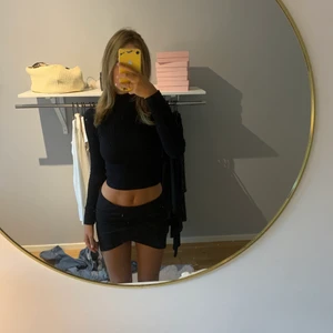 Kjol - Jättesöt kjol som går att styla jättefint nu på hösten,vintern. ❤️❤️