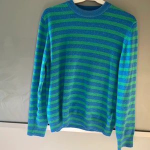 Randig tröja - Populär randig tröja från zara💚💙