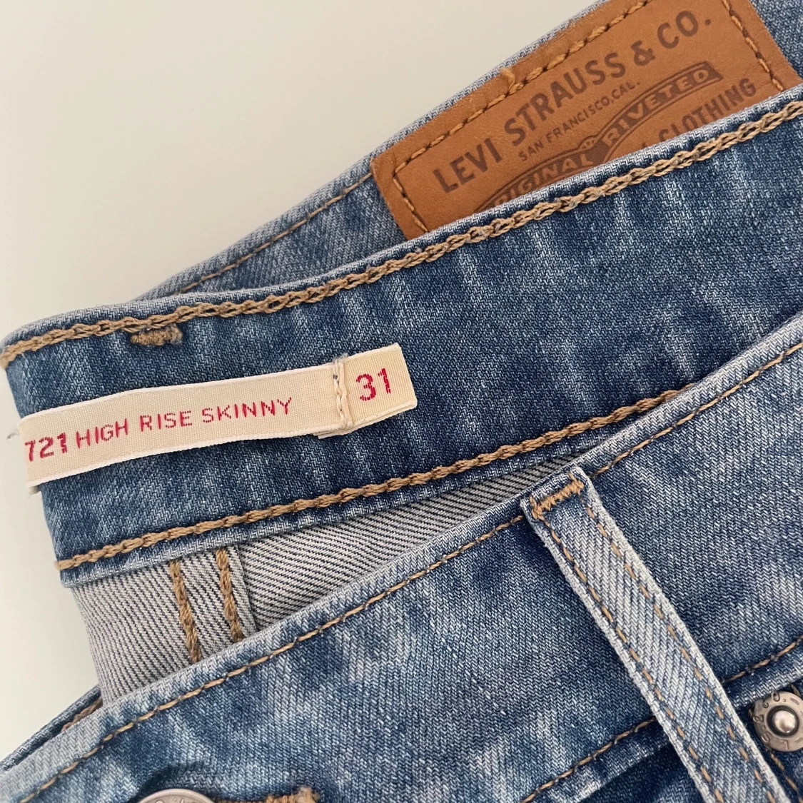 Levis jeans ljusblå - 90