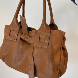 Brun väska  - Som ny 