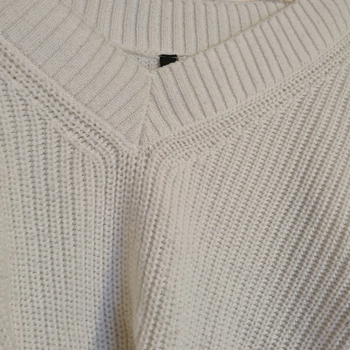 Vit stickad tröja  - 91