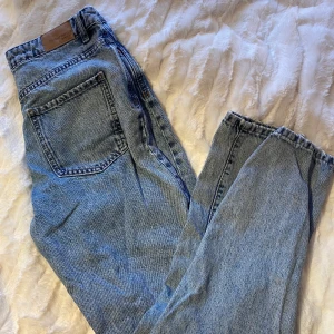 Momjeans från gina - Fint skick, inga skador