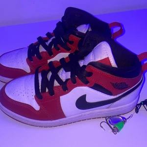 Jordans  - Säljer mina älskade skor, inte så använda. Köpte för 1000kr men säljer för 700