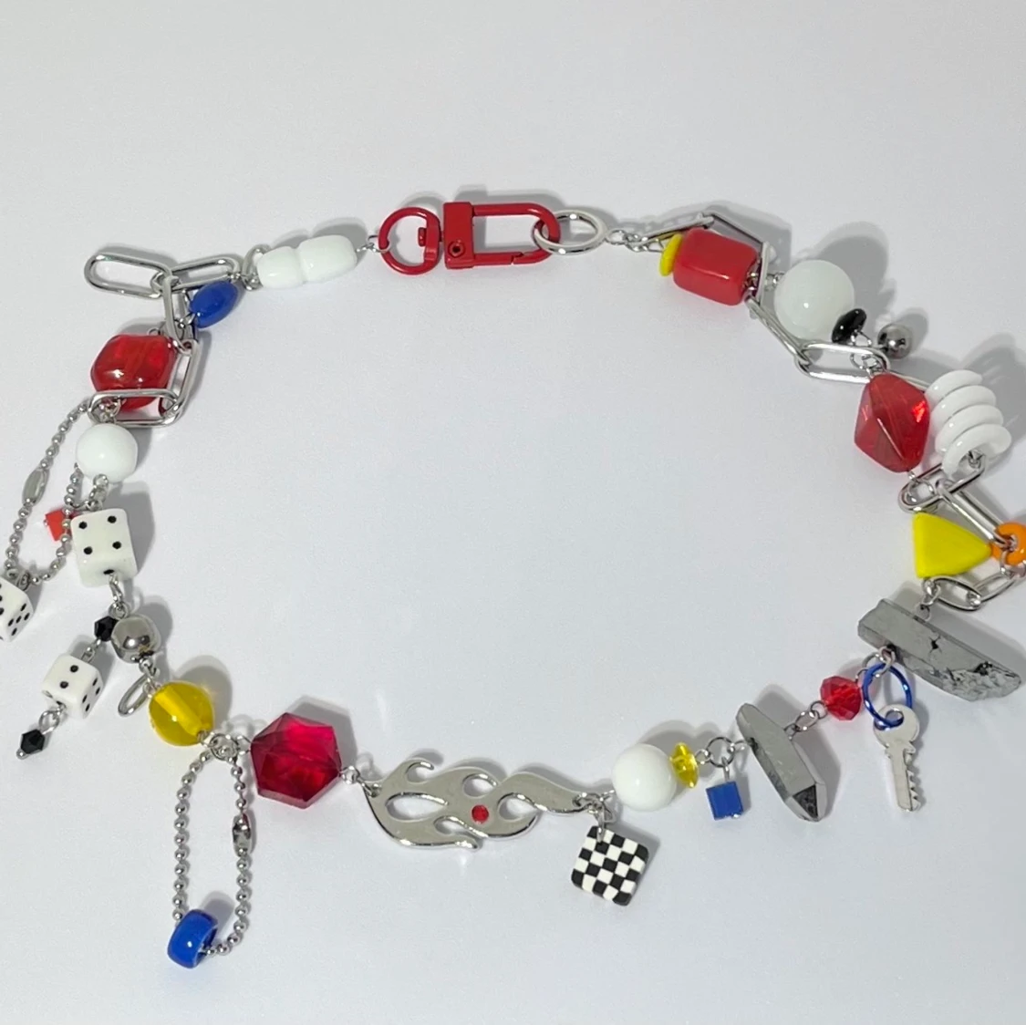 Handgjort halsband 🏎   - 90