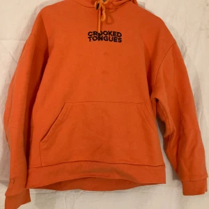 Hoodie - Garderobs rensning! Bara att höra av för bilder/frågor :)