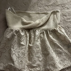 Sommar topp  - Säljer eller byter ut denna mot en xs! Säljer denna fina sommar toppen då den är för stor, hör av dig om du är interesserad eller bara har frågor❤️