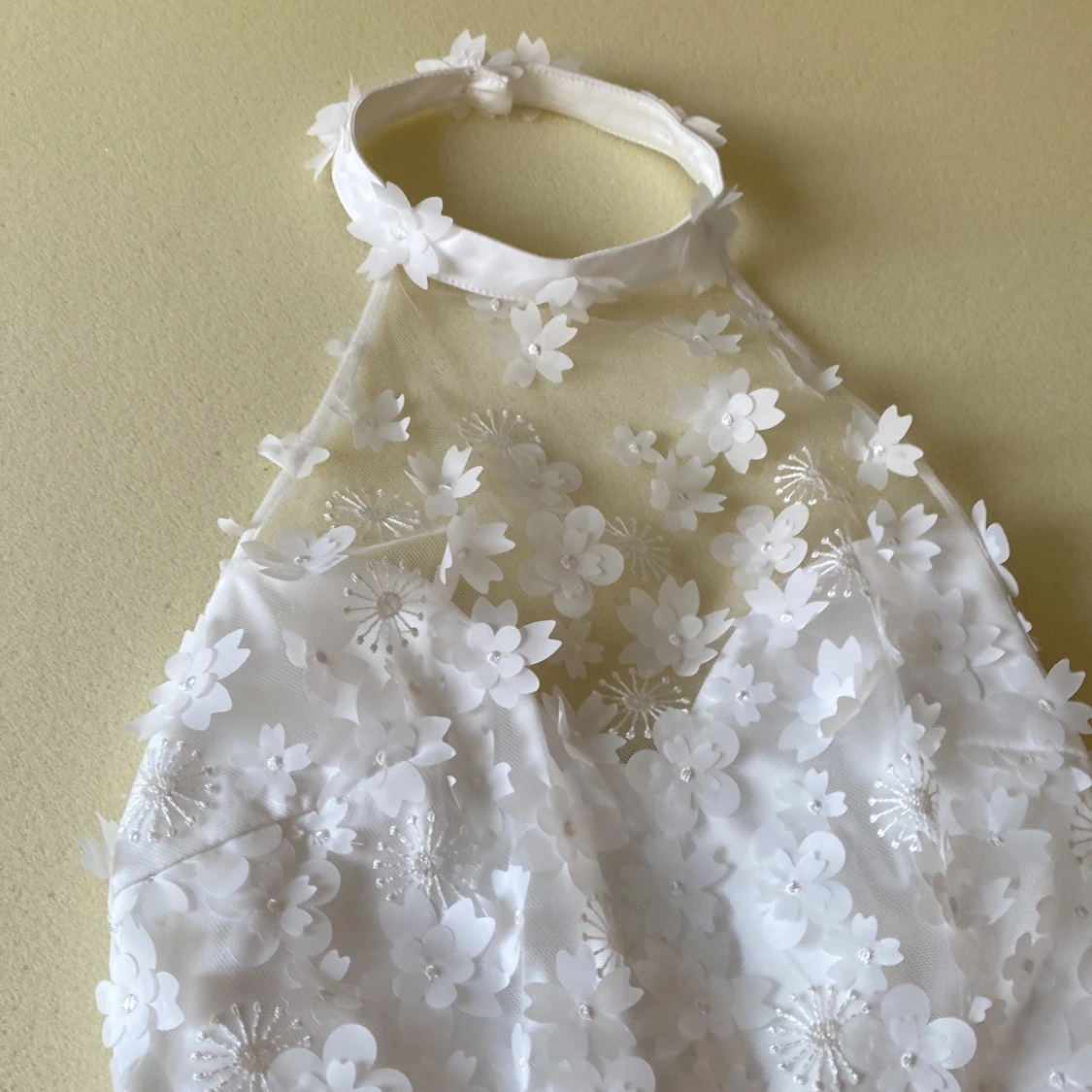 Vit vacker klänning - 90