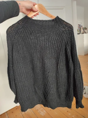 Black tröja - Black sweater 