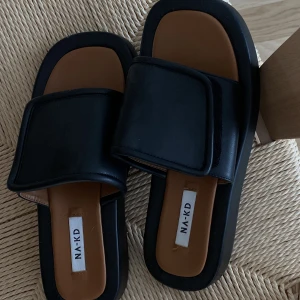 Sandaler - Aldrig använda, köpta för 499kr. 