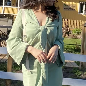 Djerf Avenue  - Djerf Avenue cardigan! Använd en gång! Size S , säljer för 450