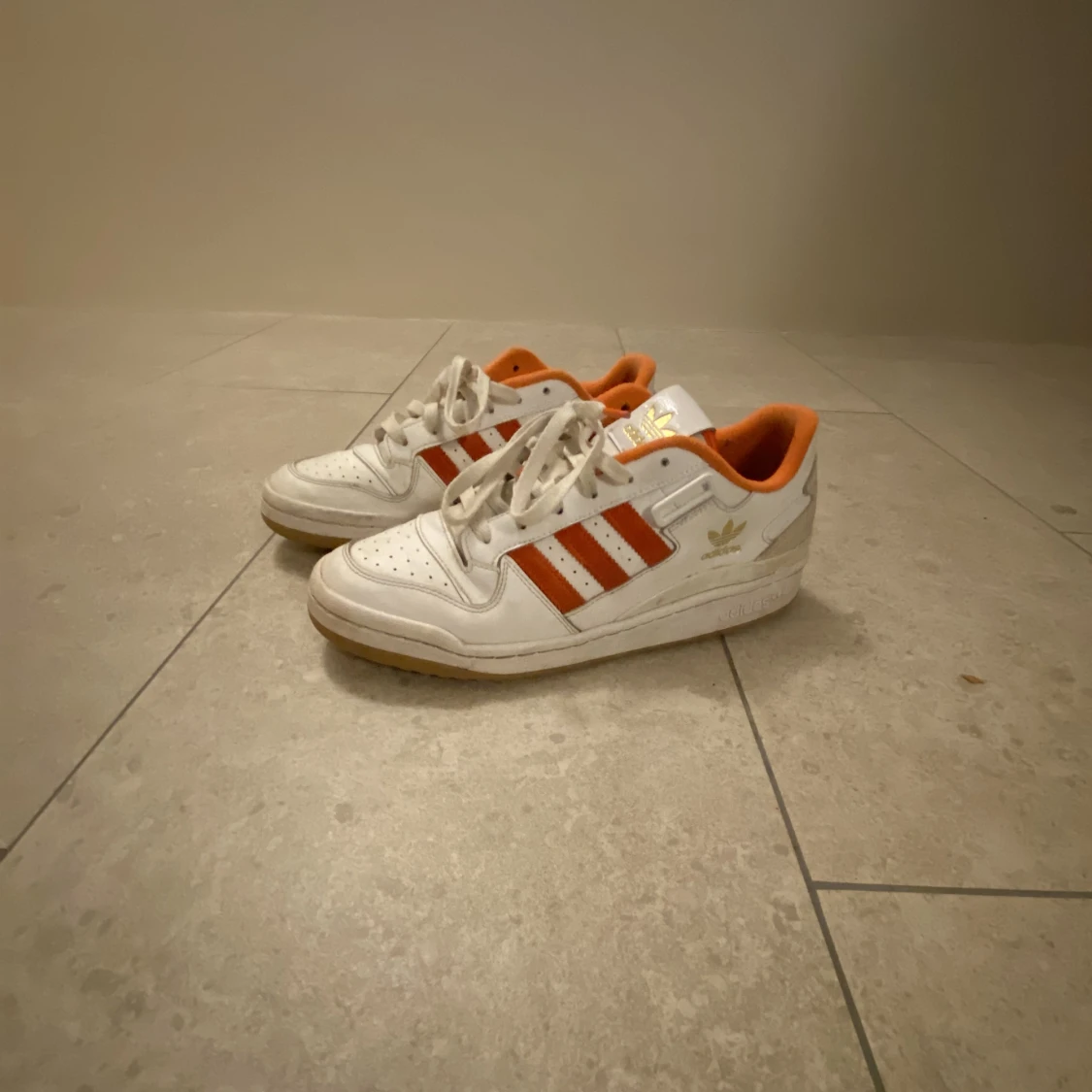 Adidas forum orange 