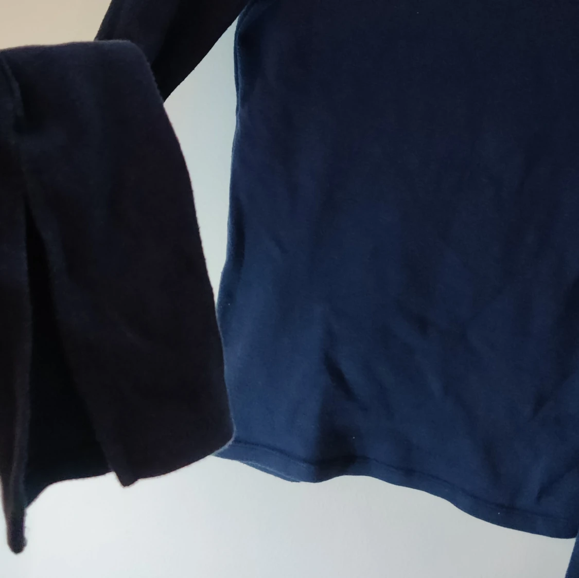 Mörkblå långärmad topp - 92