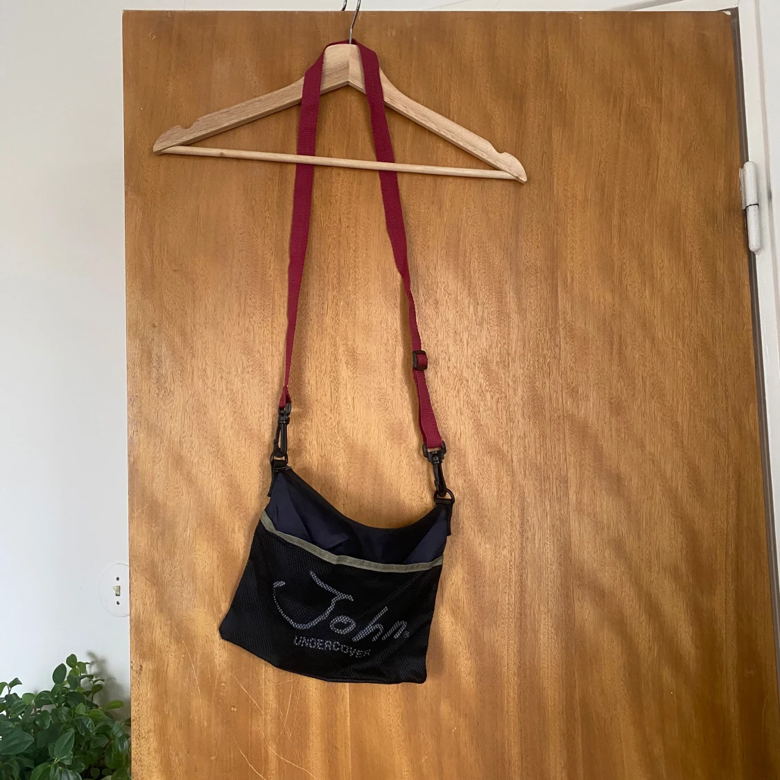 Svart axelväska från John Undercover - 90