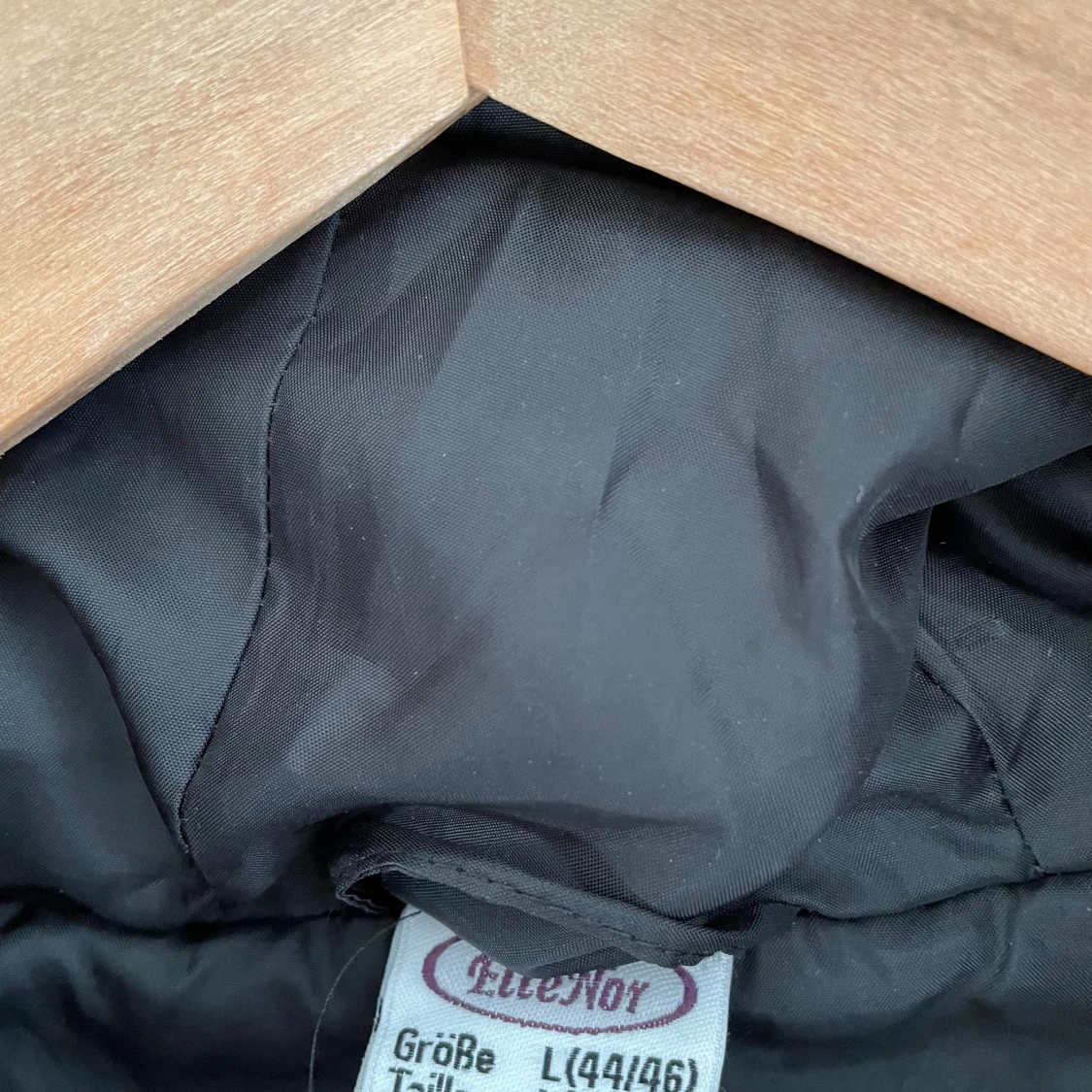 Svart quiltad jacka från Elite Joy - 92