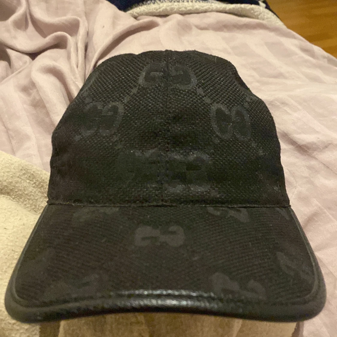 Svart Gucci jumbo keps med mönster