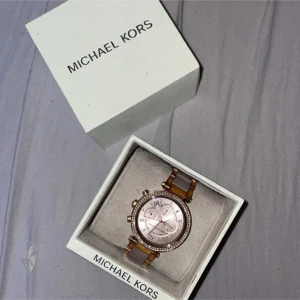 Michael kors klocka - Köpt för 3.000 kr.