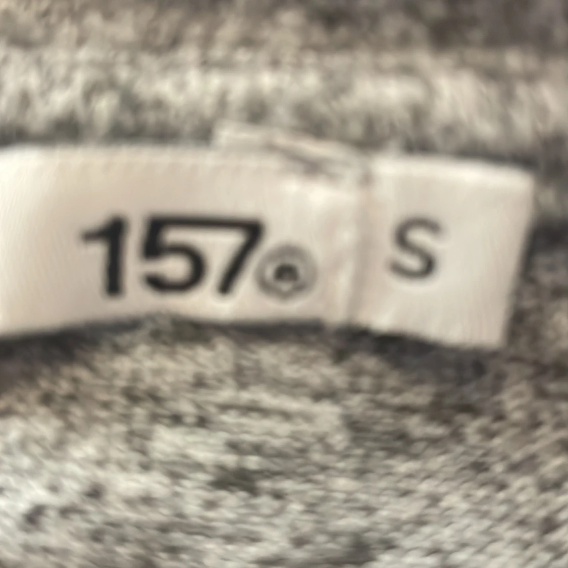 Grå tröja från 157 - 90